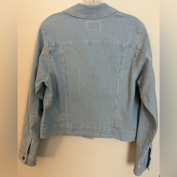 EUC Universal Thread Women’s Railroad Stripe Denim Jacket, Cropped; Size XS - Picture 3 of 9
